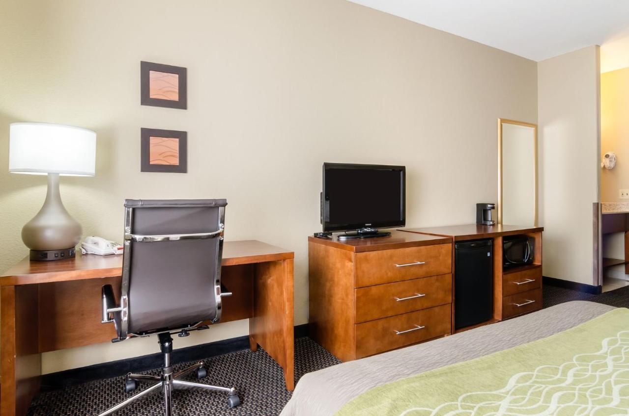 King Room - Accessible/Non-Smoking